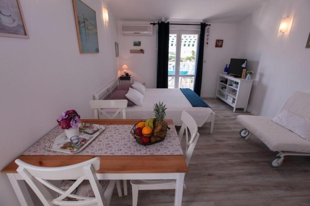 Apartments Luka Rogoznica  Buitenkant foto