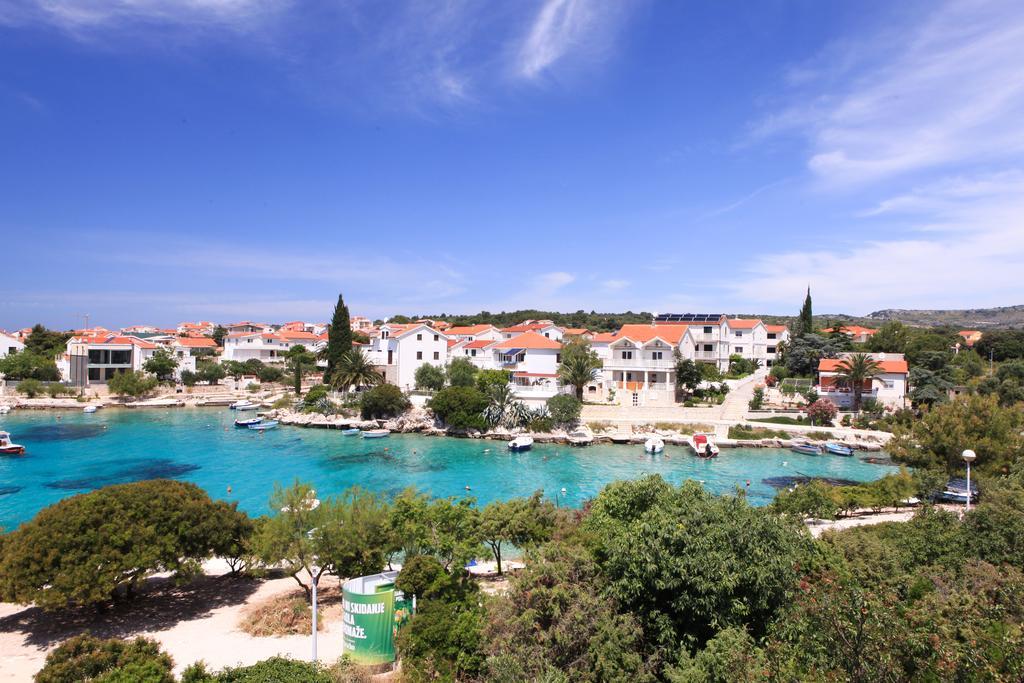 Apartments Luka Rogoznica  Buitenkant foto